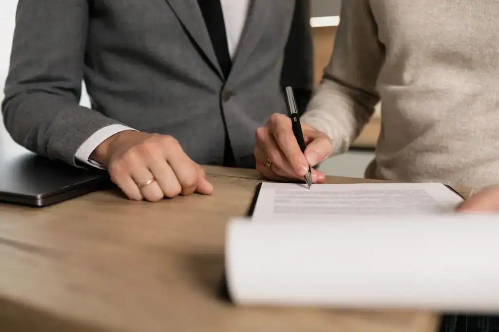 Bocchio et Associés et le harcèlement : ce que vous devez savoir 5 Bocchio et Associés et le harcèlement huissiers