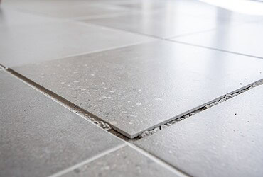 Carrelage qui se soulève : que prend en charge votre assurance ? 20 Carrelage qui se soulève