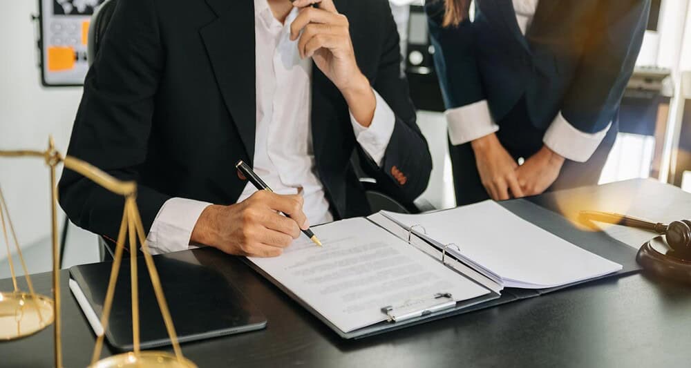 Refus de prise en charge en protection juridique : causes, recours et droits de l'assuré 4 Qu'entraine un refus de prise en charge en protection juridique