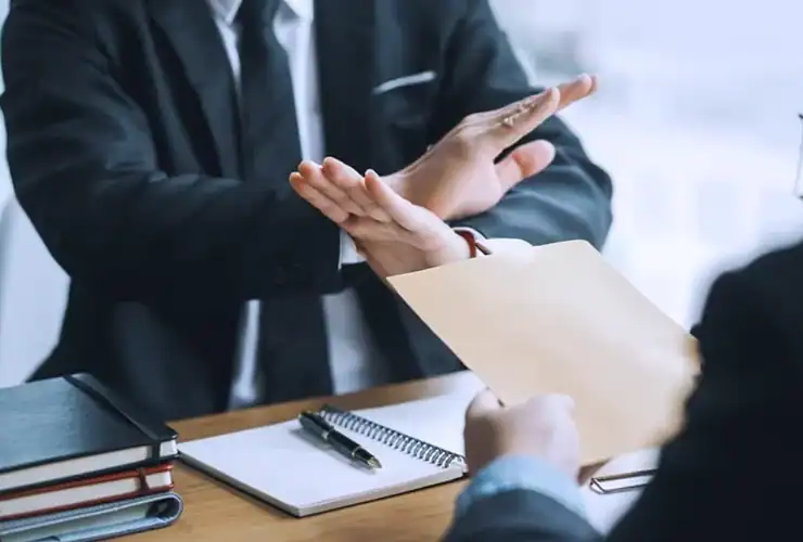 Refus de prise en charge en protection juridique : causes, recours et droits de l'assuré 4 Refus de prise en charge en protection juridique